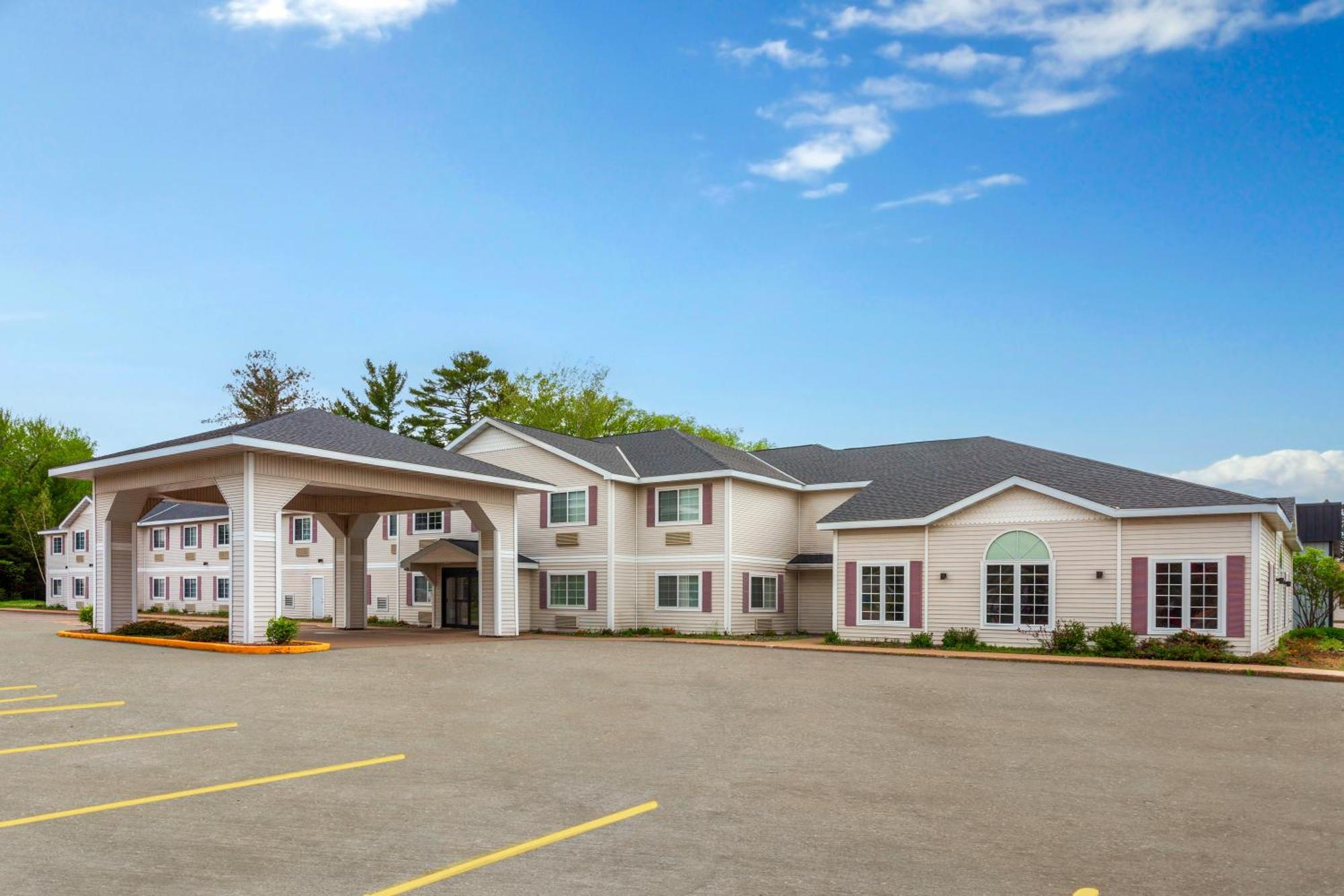 Americinn By Wyndham Eagle River Downtown Ngoại thất bức ảnh