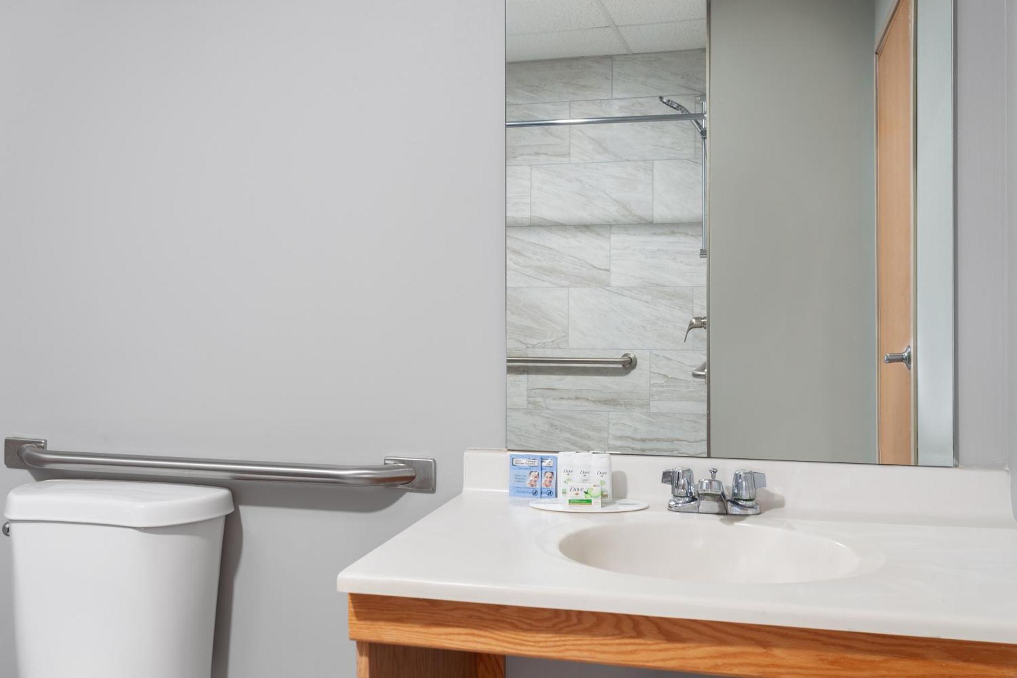 Americinn By Wyndham Eagle River Downtown Ngoại thất bức ảnh